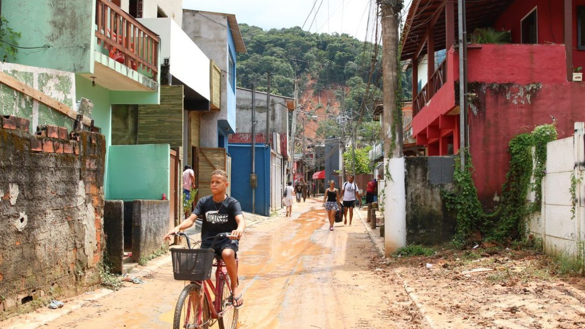 Prefeitos de municípios atingidos no litoral de SP vão a Brasília