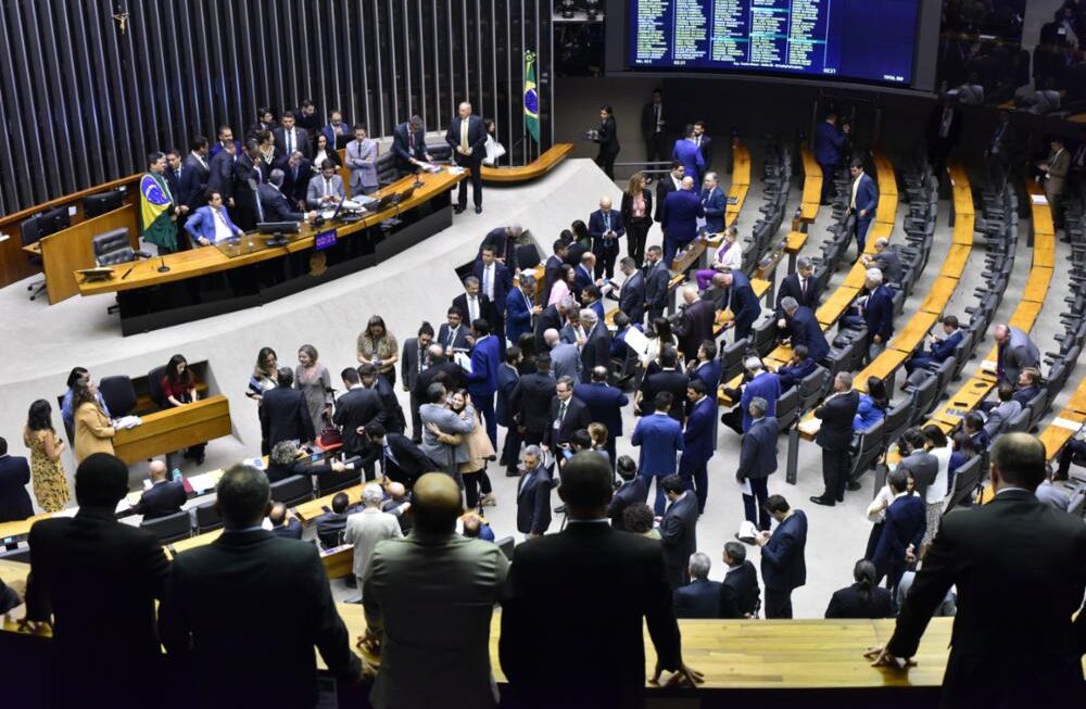Câmara aprova período de transição para queda de coeficiente no FPM; projeto vai ao Senado