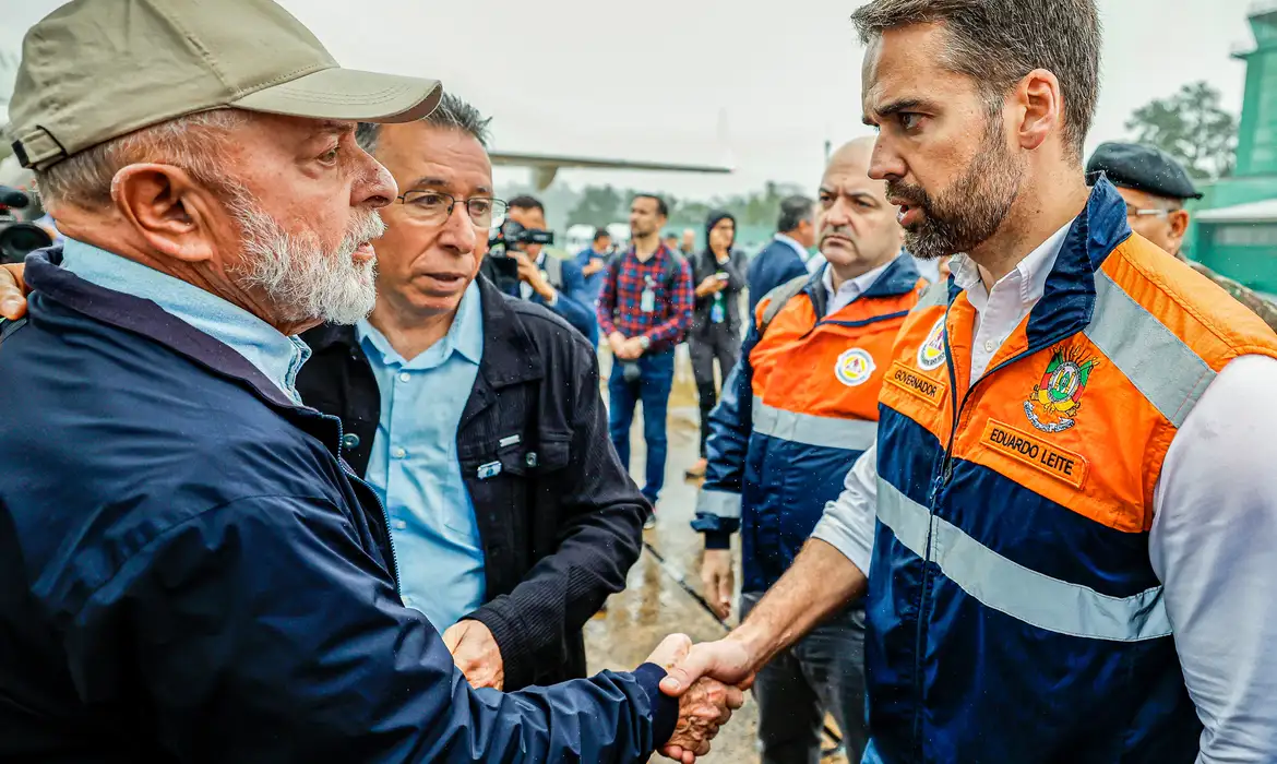 O presidente Luiz Inácio Lula da Silva (PT) deve anunciar pacote de R$ 6,5 bilhões para obras de prevenção a desastres. Fonte: G1