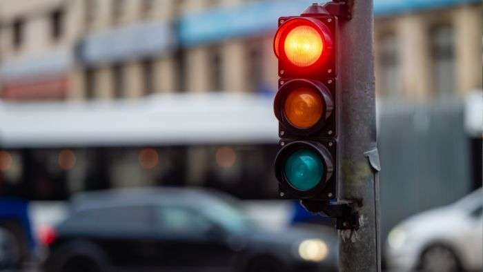 TCE-PR barra novamente licitação para modernização de semáforos em Londrina