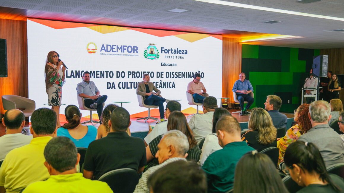 Projeto de incentivo à cultura oceânica é promovido nas escolas municipais pela Prefeitura de Fortaleza