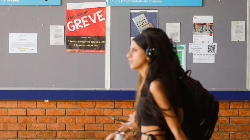Mais de 50 instituições educacionais estão em greve no Brasil. Fonte: Poder 360