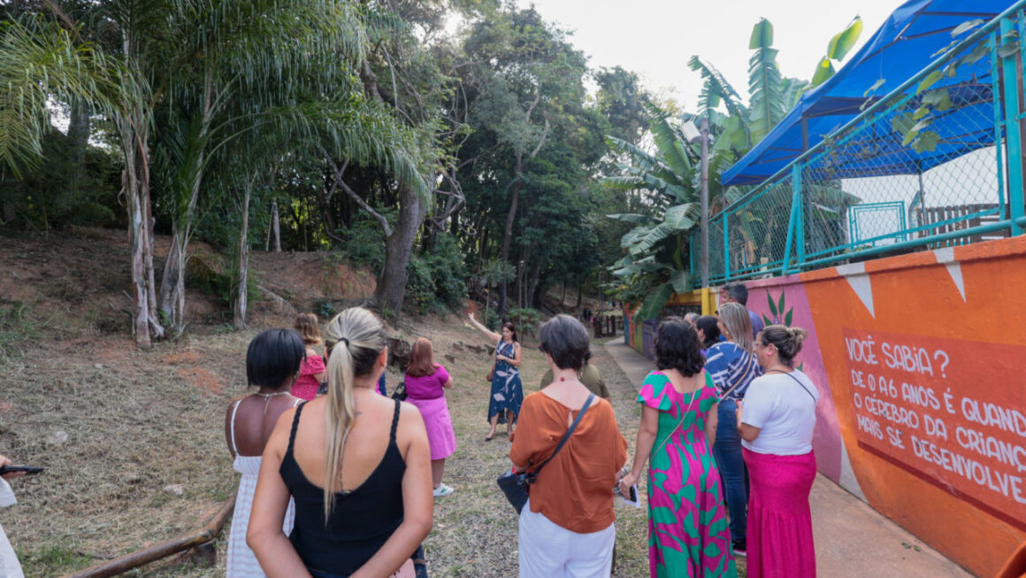 Comitiva de educadores do Vale do Paraíba visita Jundiaí