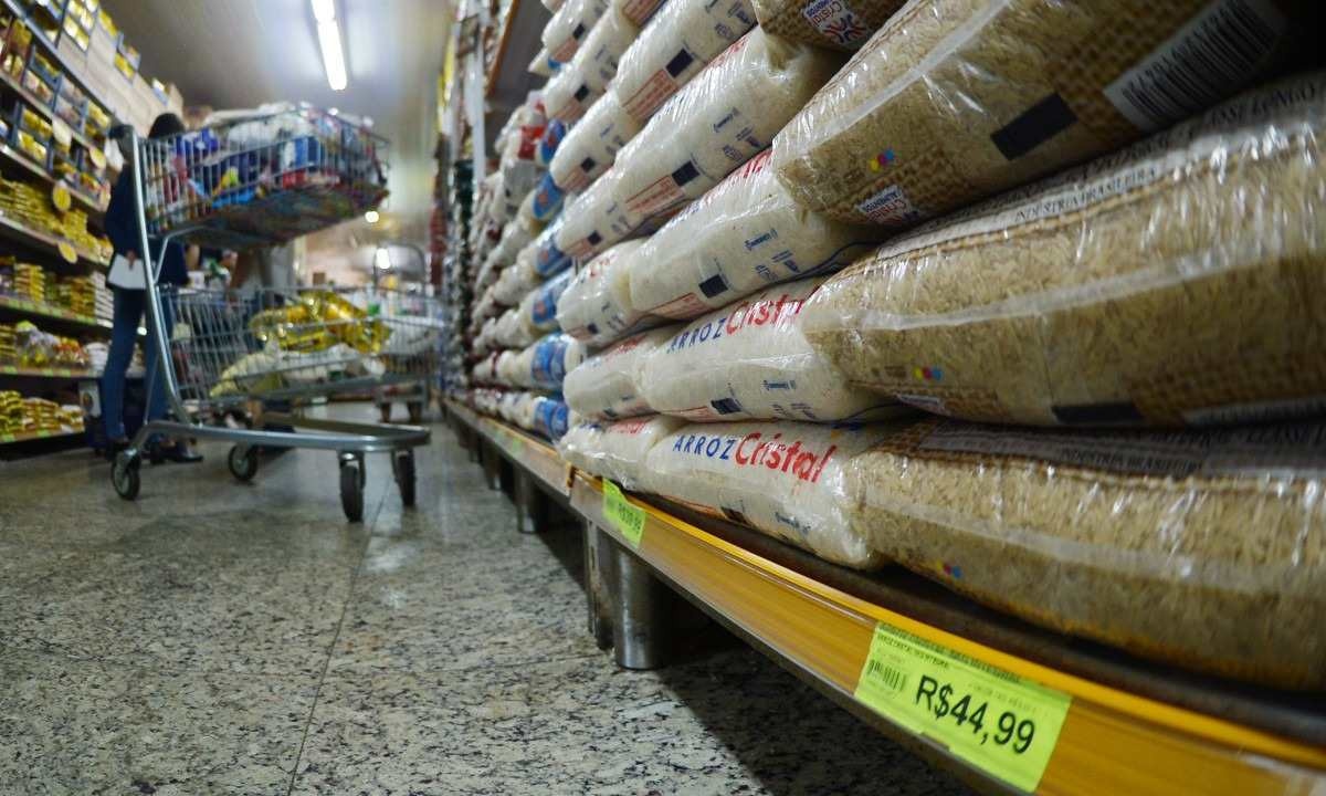 Imposto zero vai valer para importação de três tipos de arroz. Crédito: Ed Alves/CB/DA.Press Fonte: Estado De Minas