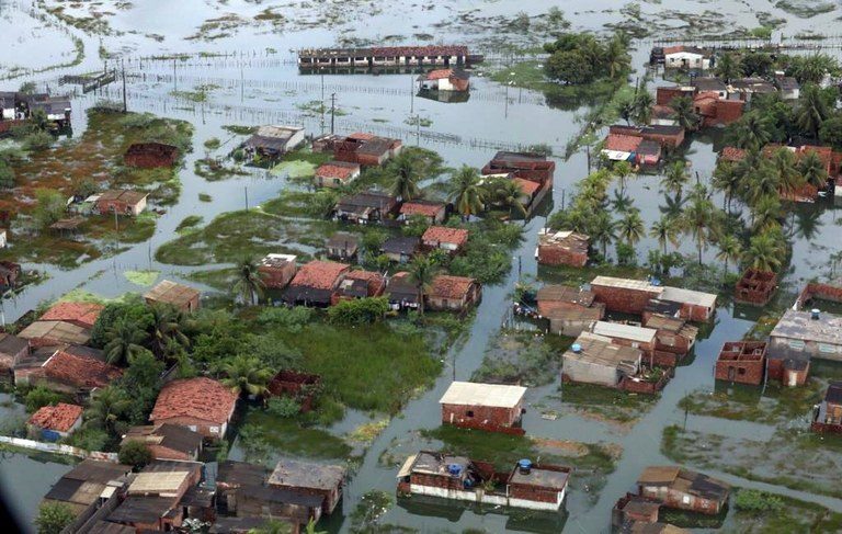 Enchente em Recife (PE) em 2022. Clauber Cleber Caetano/PR. Fonte: Agência Câmara de Notícias