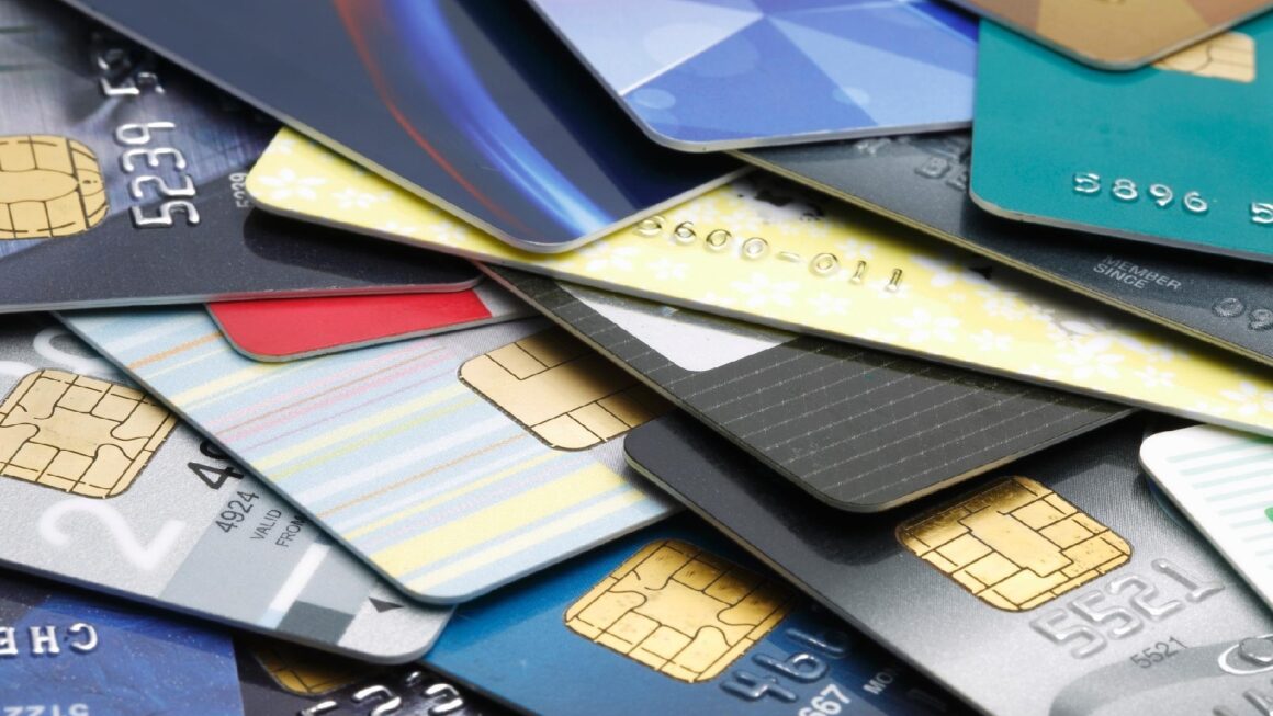 Cartão de crédito conta com novas regras que começam a valer neste mês de julho