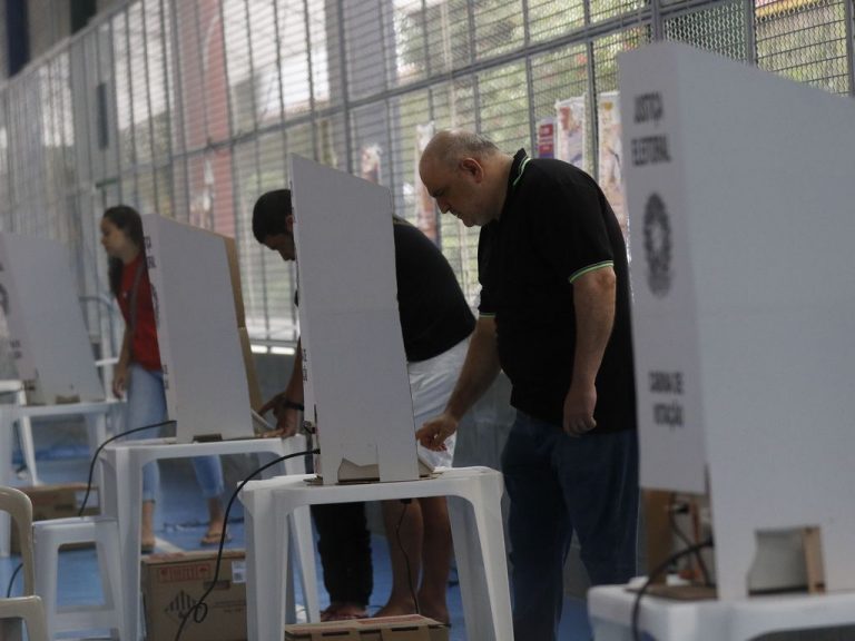 Eleições municipais possuem 83 deputados candidatos, incluindo 18 mulheres