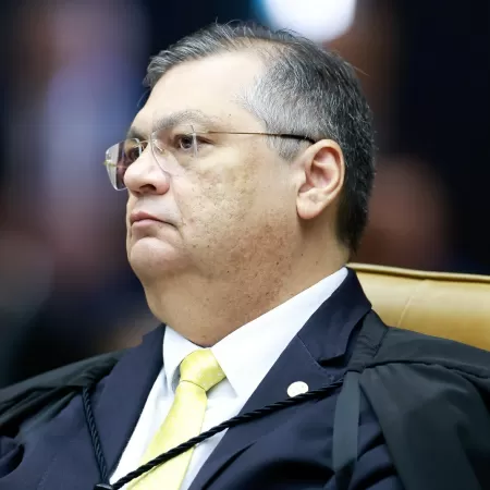 Em decisão nova, Dino direciona agora contratações de ONGs com verba de emenda