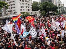 Avenida Paulista ocorre manifestação contra a escala 6×1