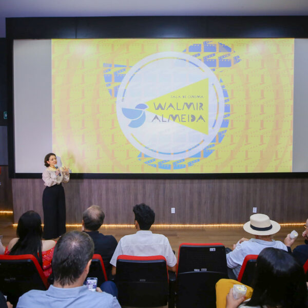 Prefeita Emília Corrêa participa da reabertura do Cine Walmir Almeida no Centro Cultural de Aracaju