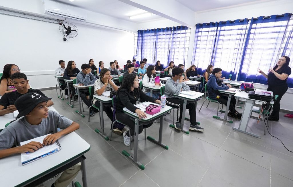 Alesp aprova lei do ICMS Educação para valorizar municípios com melhores indicadores escolares