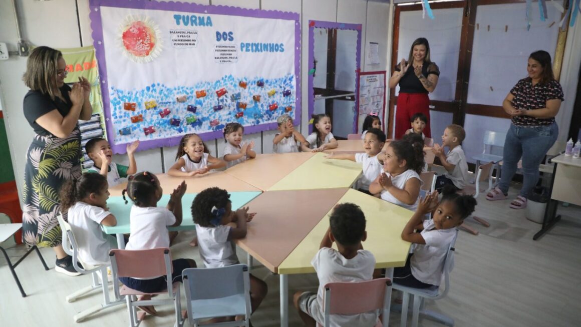 Educação: mais de 3 mil professores da rede municipal do Rio são premiados pelo MEC