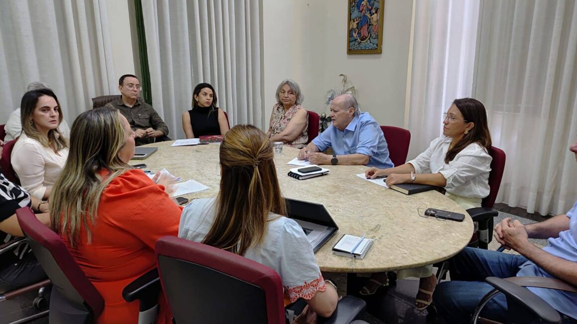 TERESINA PI | Prefeito Silvio Mendes se reúne com a FMS para avaliar ações da saúde e planejar metas para 2026