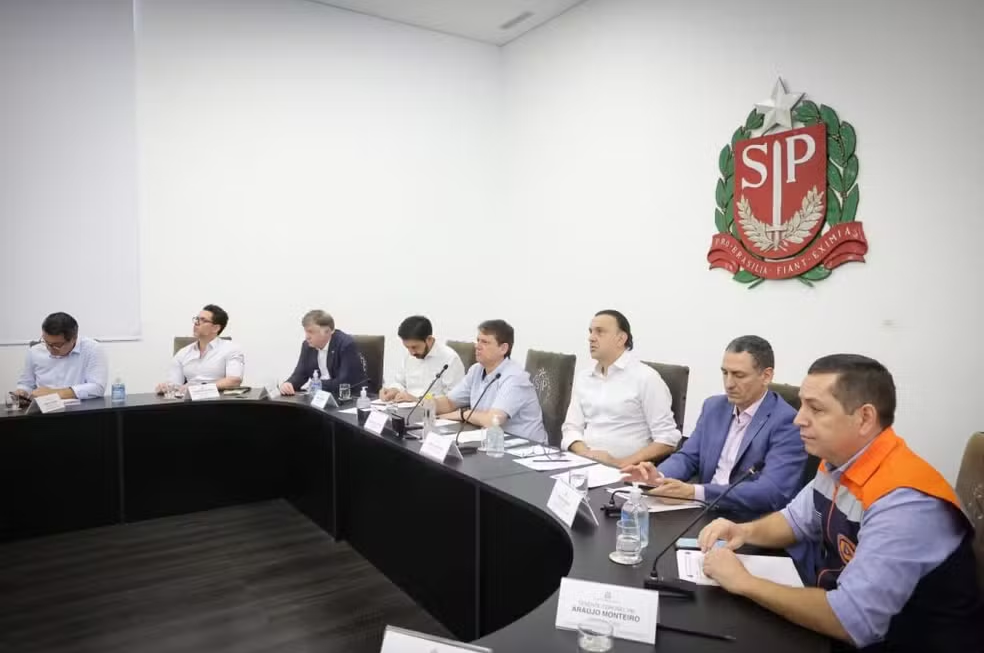 Governo de SP monta gabinete de crise para enfrentar chuva no Ano Novo