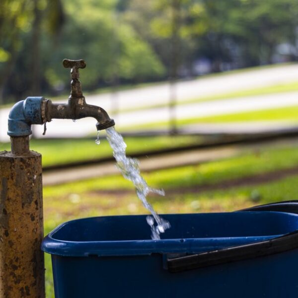 Resiliência hídrica: clientes receberão alerta no celular sempre que consumo de água ficar 30% acima da média