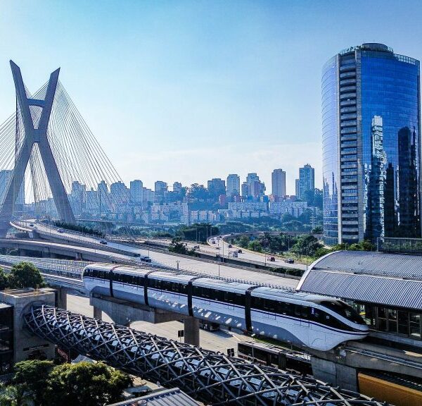 Governo de SP entrega Linha 17-Ouro do Metrô e anuncia expansão que integra Paraisópolis à rede de transporte sobre trilhos