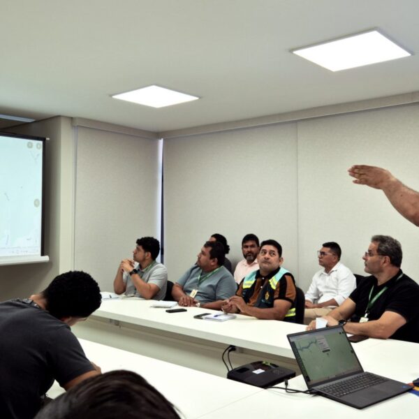 Ageman e UGPM Energia participam de treinamento para aprimorar monitoramento da iluminação pública em Manaus