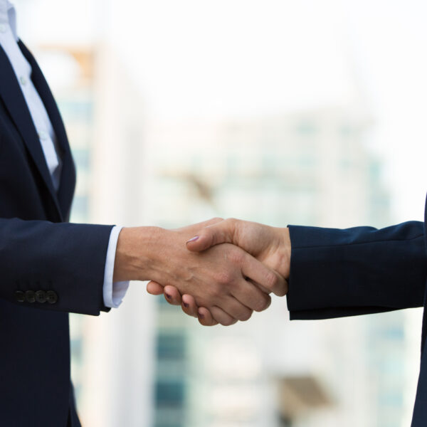 A Torneira Fechou: O Limite da Lei Eleitoral para Reajuste de Servidores e Como Enfrentar a Pressão de Greves