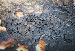 A guerra do asfalto frio: O fim da era do “tapa-buraco”
