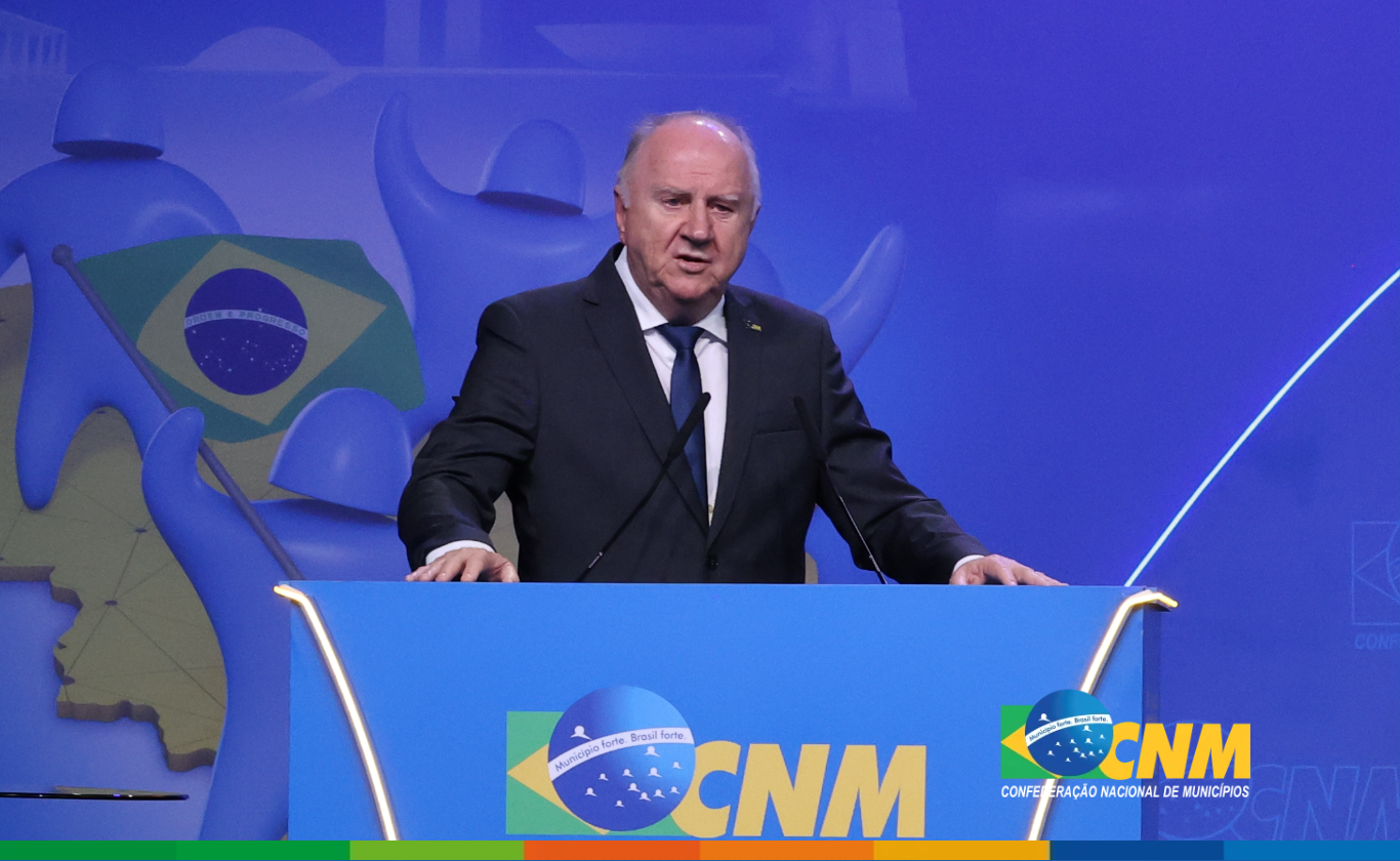 MARCHA DOS PREFEITOS 2026 | Ziulkoski mostra impacto de propostas que tramitam no Congresso na abertura da XXVII Marcha