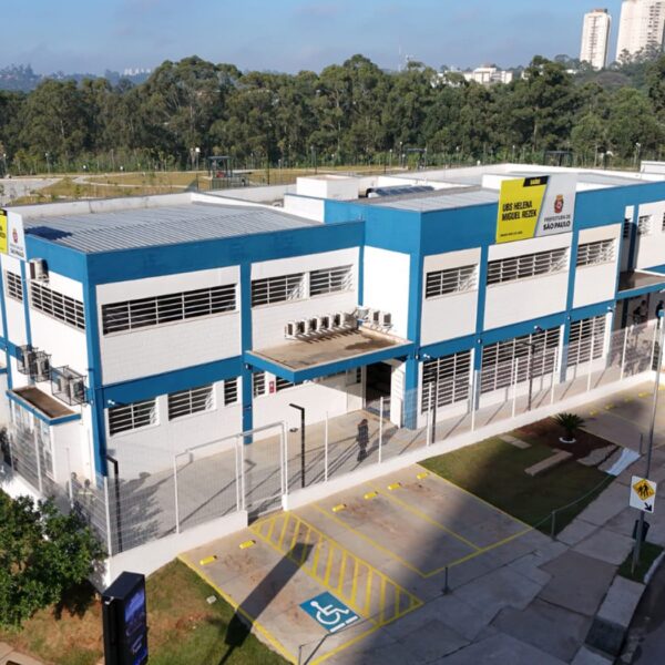 Prefeitura inaugura UBS no Reserva Raposo, um dos maiores projetos habitacionais do Brasil, feito em parceria com o Estado