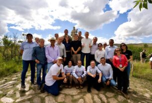 Ministro visita nascente do Velho Chico e reforça ações de segurança hídrica e revitalização ambiental