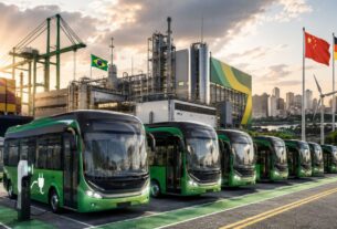 BNDES e Ministério das Cidades foram à China e à Alemanha com R$ 3,73 bilhões na mesa para convencer montadoras de ônibus elétricos a abrir fábricas no Brasil e a garantia de compra pública é o principal argumento para atrair a produção nacional