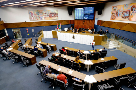 CAMARA MUNICIPAL DE BELO HORIZONTE | Aprovada em definitivo autorização para a Prefeitura usar IA em seus serviços