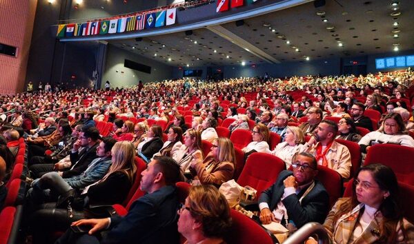 Congresso do Conasems debate futuro do SUS com foco em inovação e redes inteligentes de cuidado