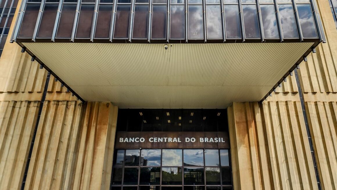 Mercado reduz expectativa de inflação para 5,15% em 2026