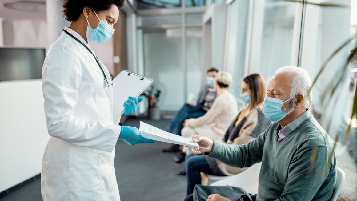 Saúde Digital: O uso de tecnologia para agendamento e triagem de pacientes elimina filas e otimiza o atendimento, transformando a gestão da saúde em um serviço ágil e humanizado