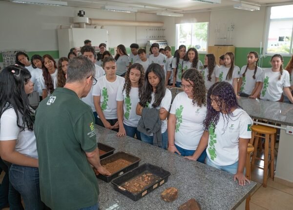 EDUCAÇÃO PROFISSIONAL E TECNOLÓGICA | Ideb 2025 apresenta resultados estaduais da EPT articulada ao ensino médio
