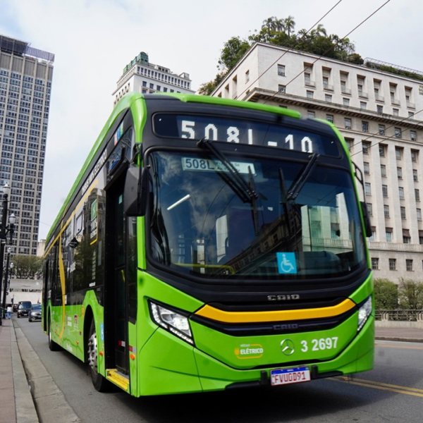 Prefeitura obtém crédito internacional de R$ 3,6 bilhões: mais de 1.100 novos ônibus elétricos e reestruturação da rede hospitalar