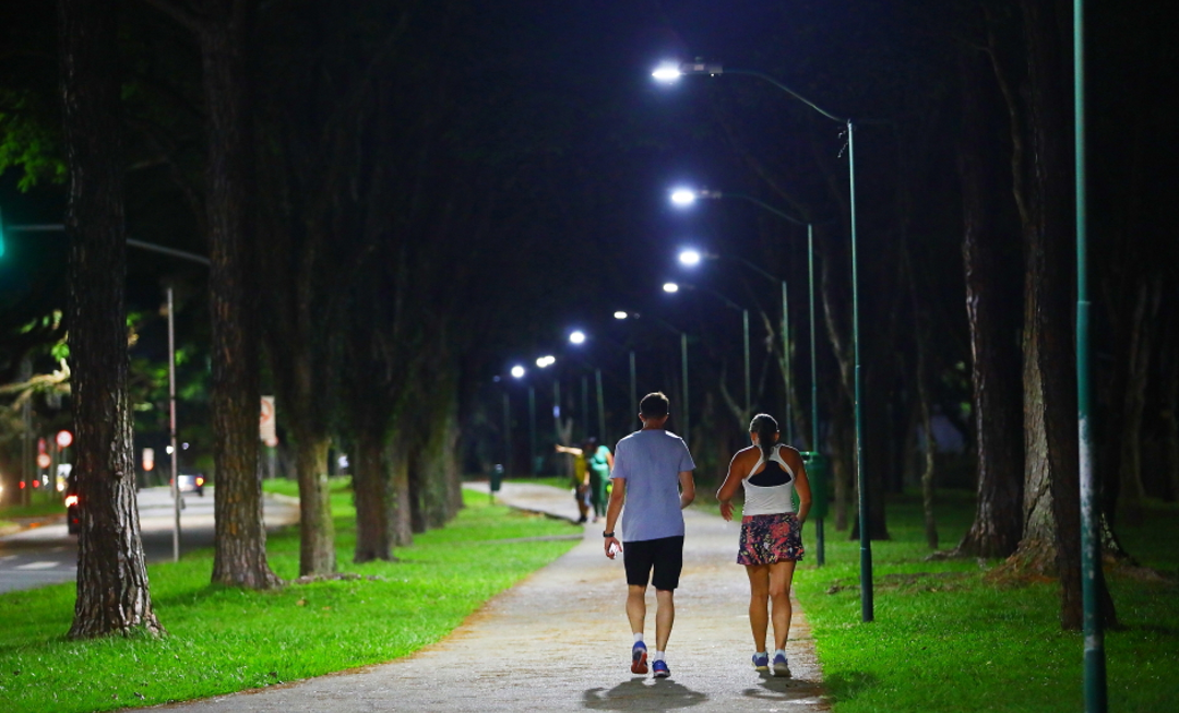 Prefeitura reforça iluminação em 68 espaços públicos