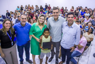 Prefeitura do Natal inicia entrega de aparelhos auditivos a usuários da rede municipal de saúde