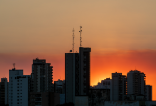 Prefeitura de Cuiabá muda rotina de agentes de saúde devido ao calor extremo