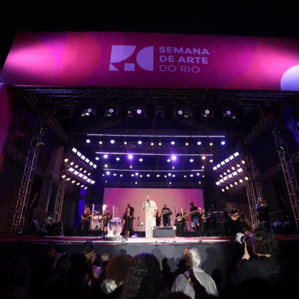 Semana de Arte do Rio começa com show de Diogo Nogueira, Orquestra Petrobras Sinfônica e espetáculo de luzes nos Arcos da Lapa